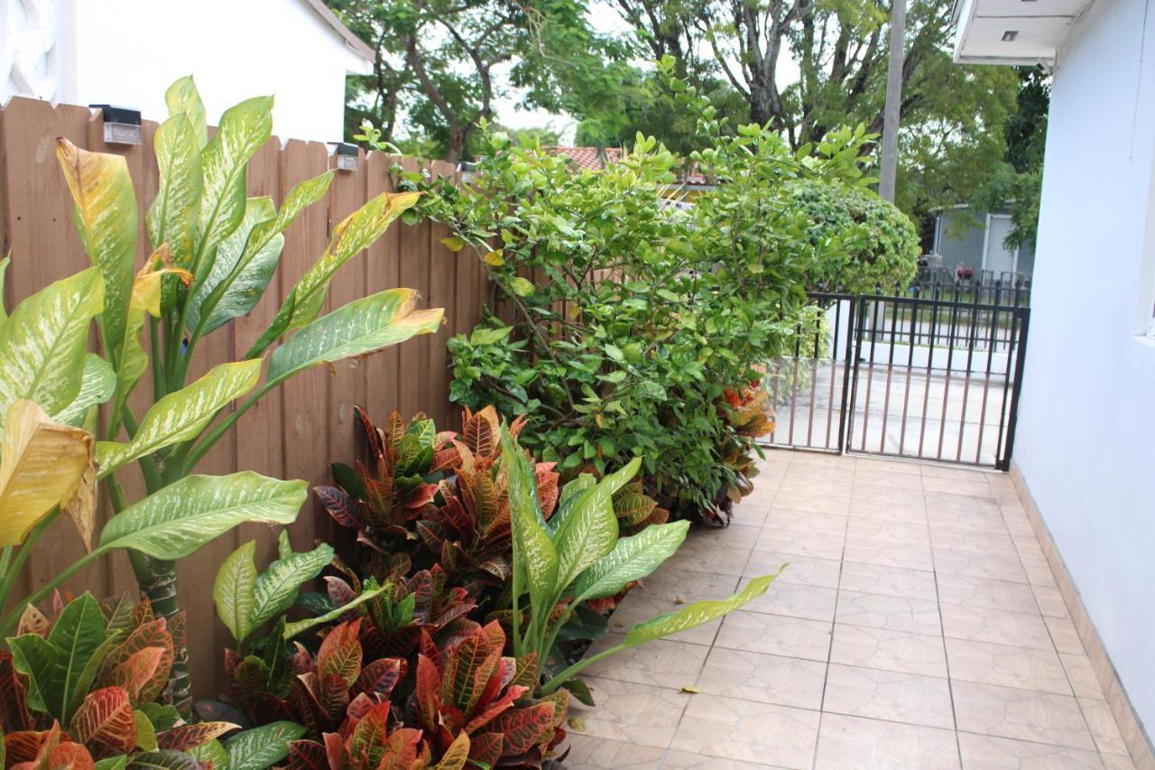 Main House 3 Bed 2 Bath & Guest House 1 Bed 1 Bath Miami Exterior foto