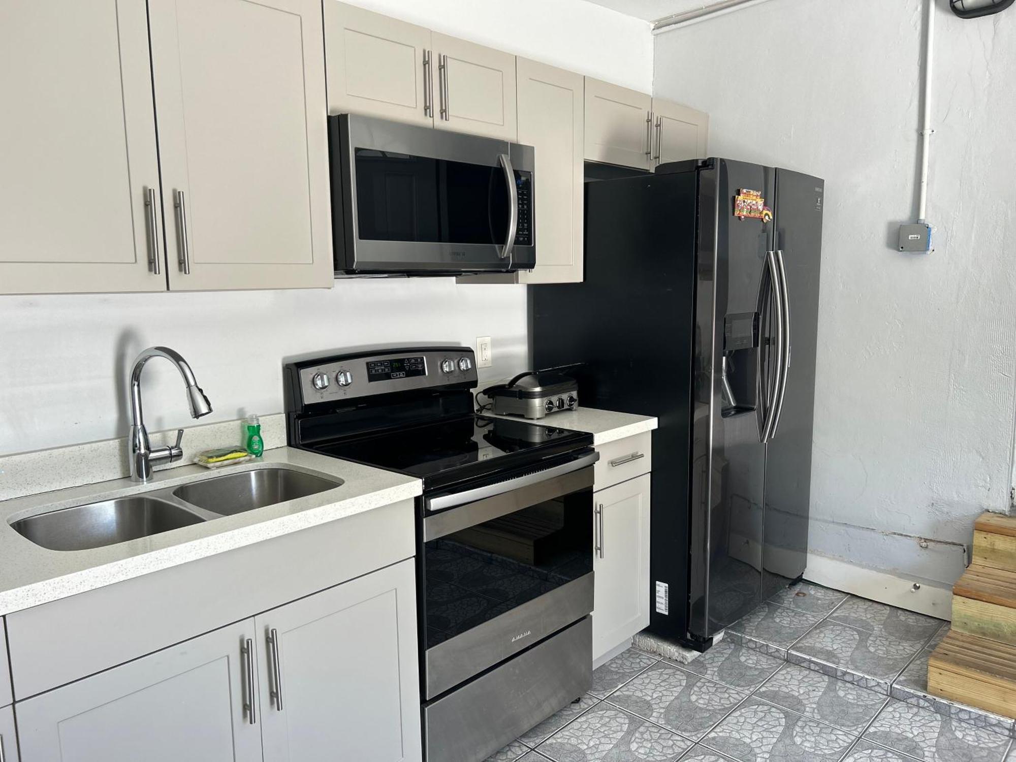 Main House 3 Bed 2 Bath & Guest House 1 Bed 1 Bath Miami Exterior foto